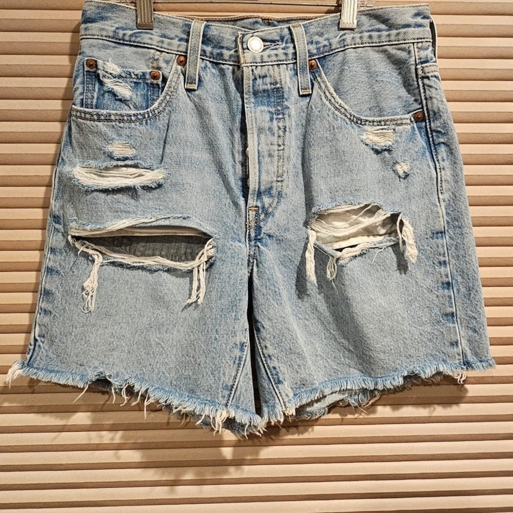 Levis 501 Original Distressed Denim Shorts Light Wash Button Fly Women 27